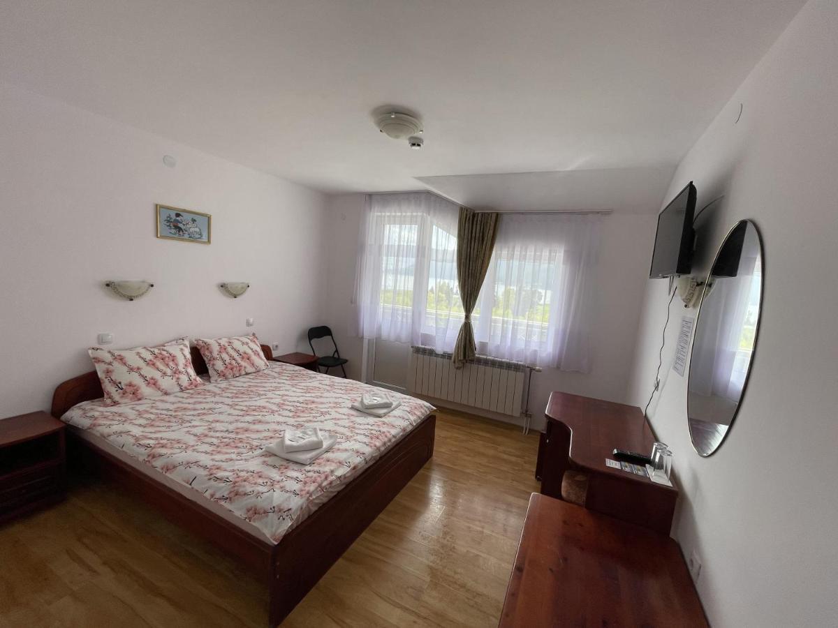 Family Hotel Panorama 瑟尔尼察 外观 照片
